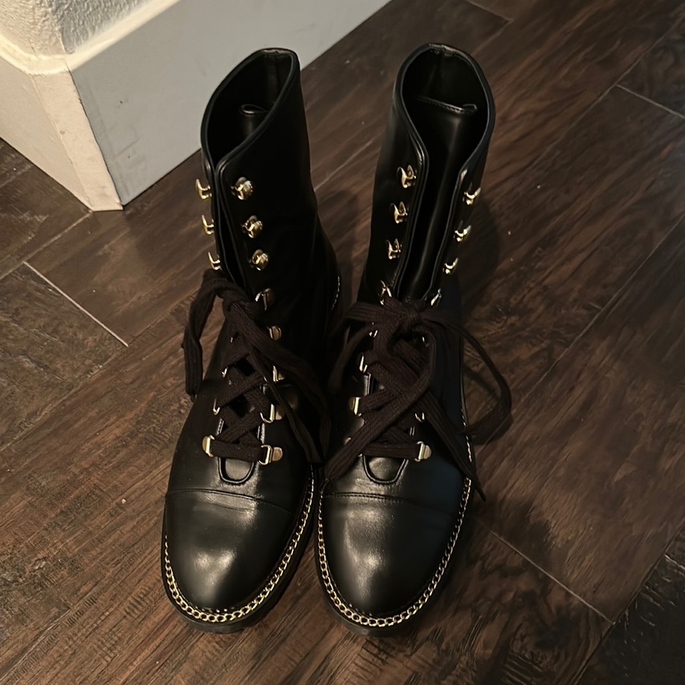 kolbie stuart weitzman